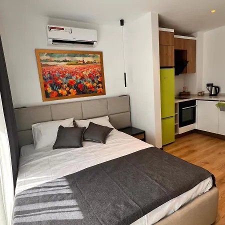 Lionyx Home&suites Aparthotel