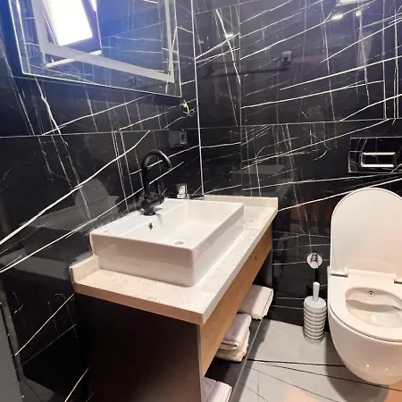 Lionyx Home&suites Aparthotel *